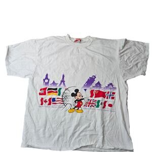 Vintage Mickey Mouse T-shirt Made in USA Size: Men's / US XL